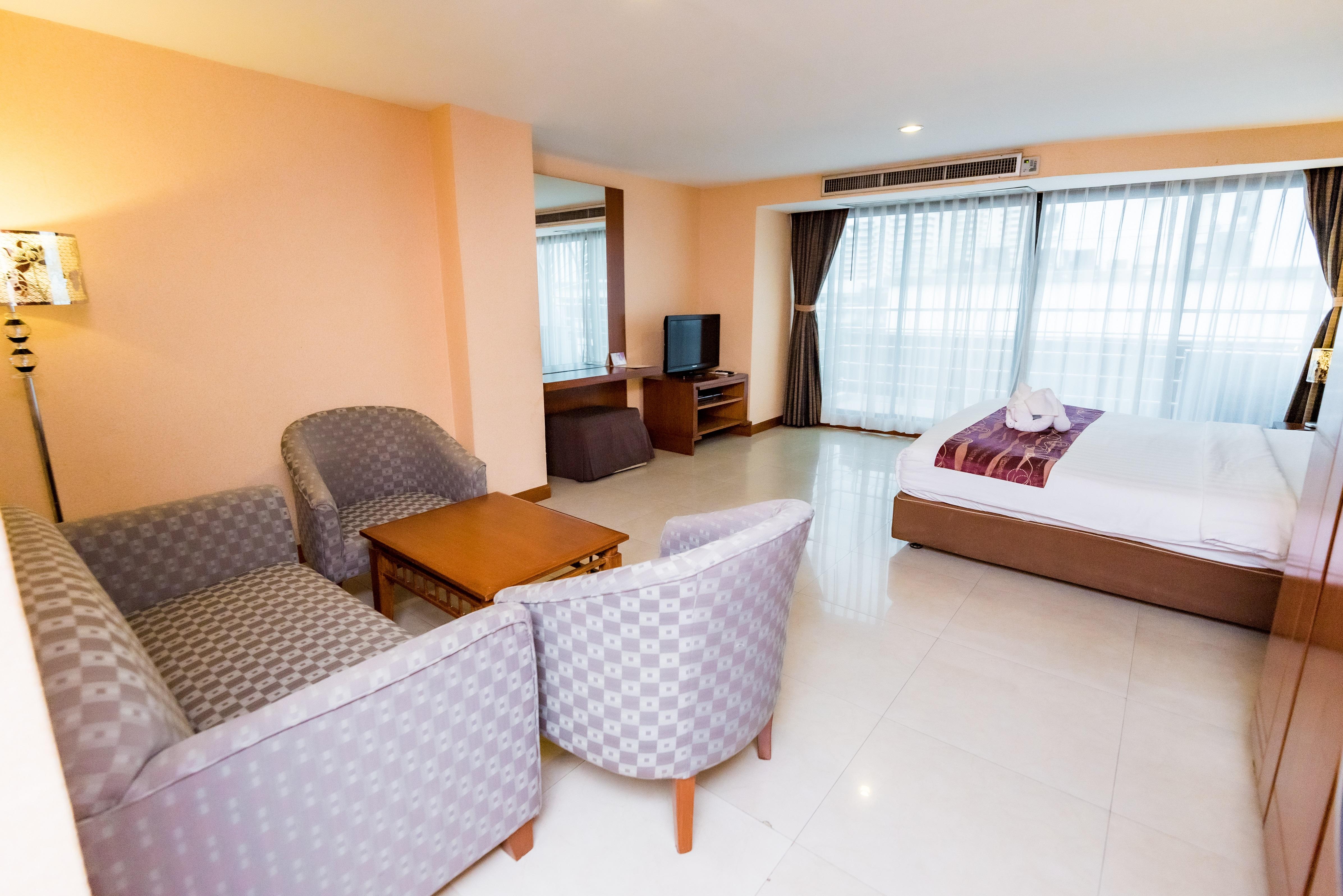 Bally Suite Sukhumvit Bangkok Ngoại thất bức ảnh