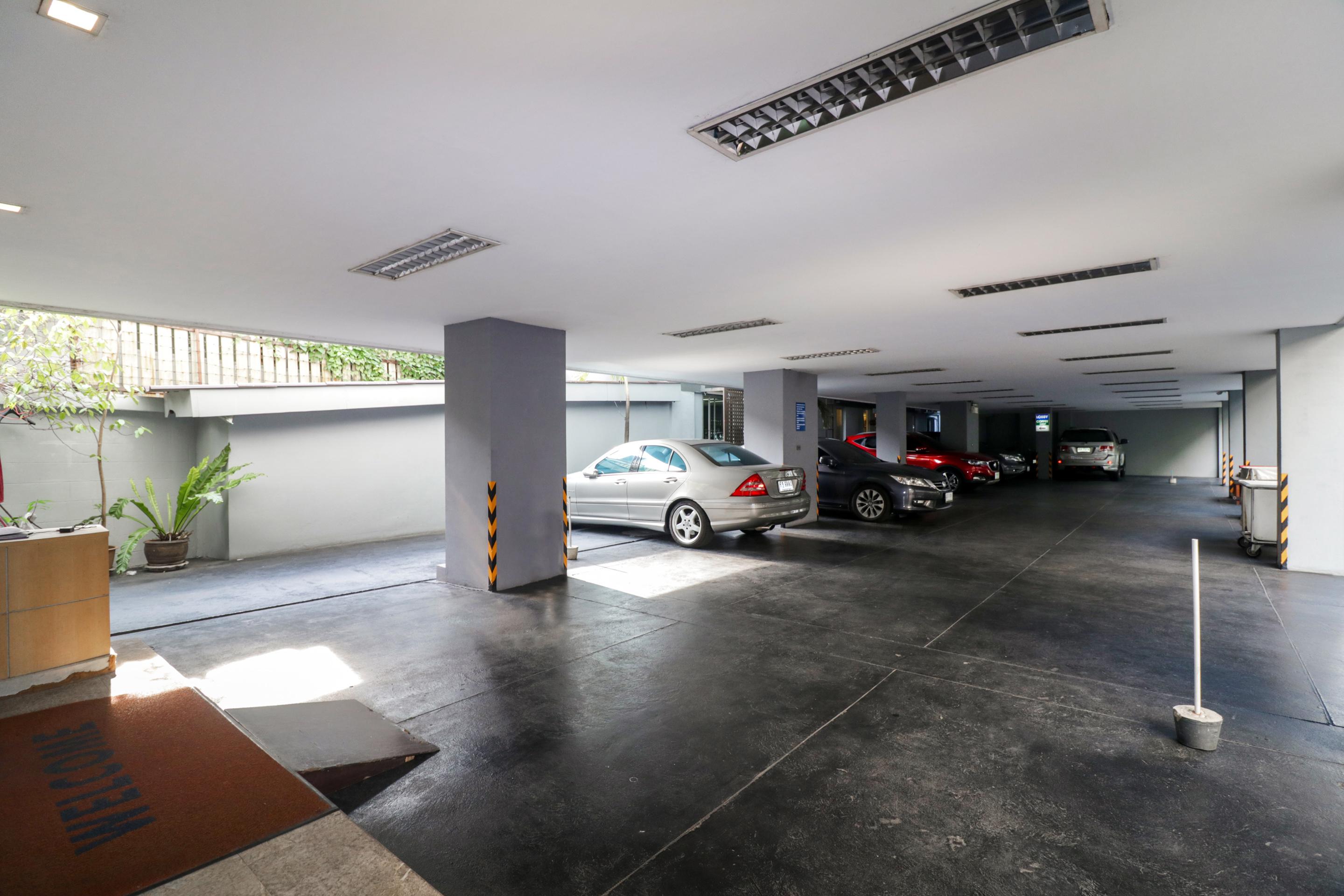 Bally Suite Sukhumvit Bangkok Ngoại thất bức ảnh
